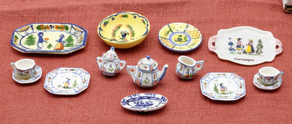 Dollhouse Artisan Faience Miniatures (1 of 1)