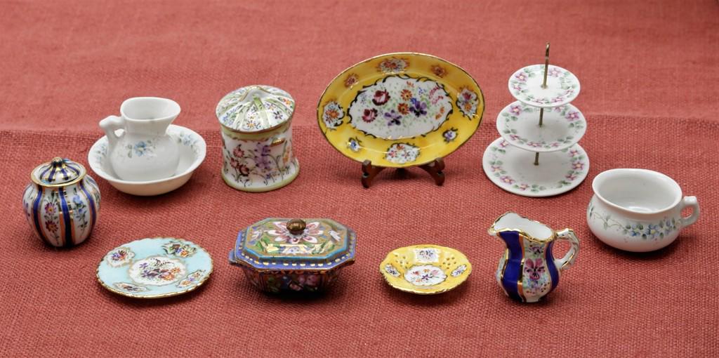 Beate's & KD Porcelain Dollhouse Miniatures (1 of 1)