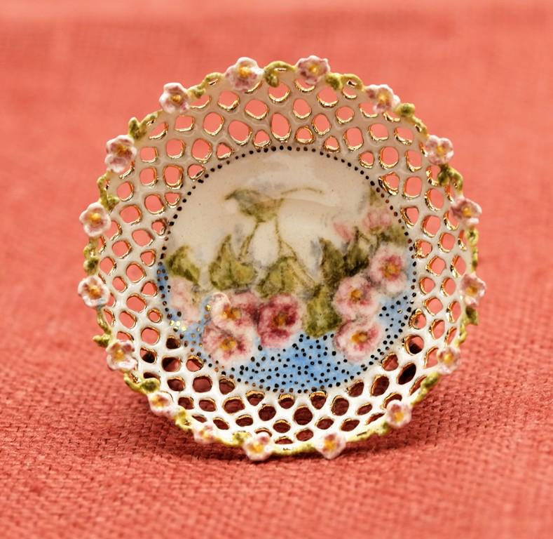 Welch Porcelain Centerpiece Dollhouse Miniature (1 of 2)