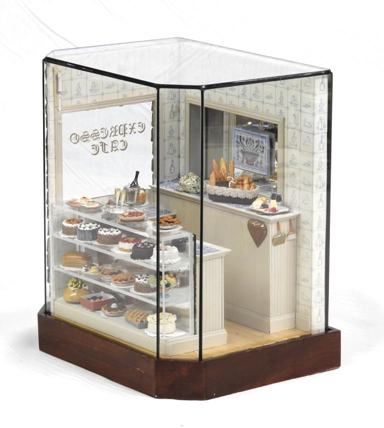 Furnished Small Bakery Room Box Dollhouse (1 of 3)