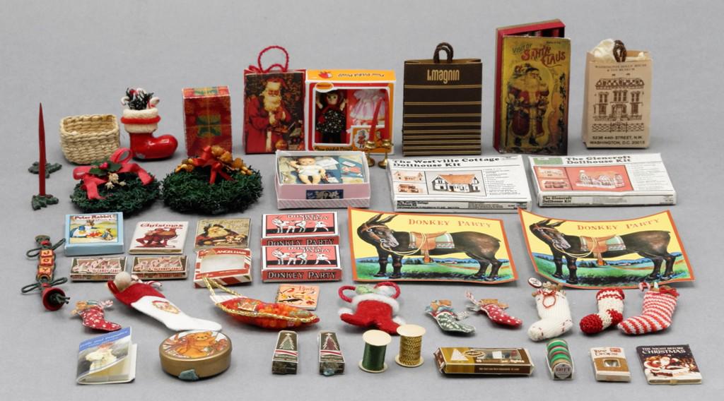 Dollhouse Games, Toys, Xmas Decorations (1 of 1)