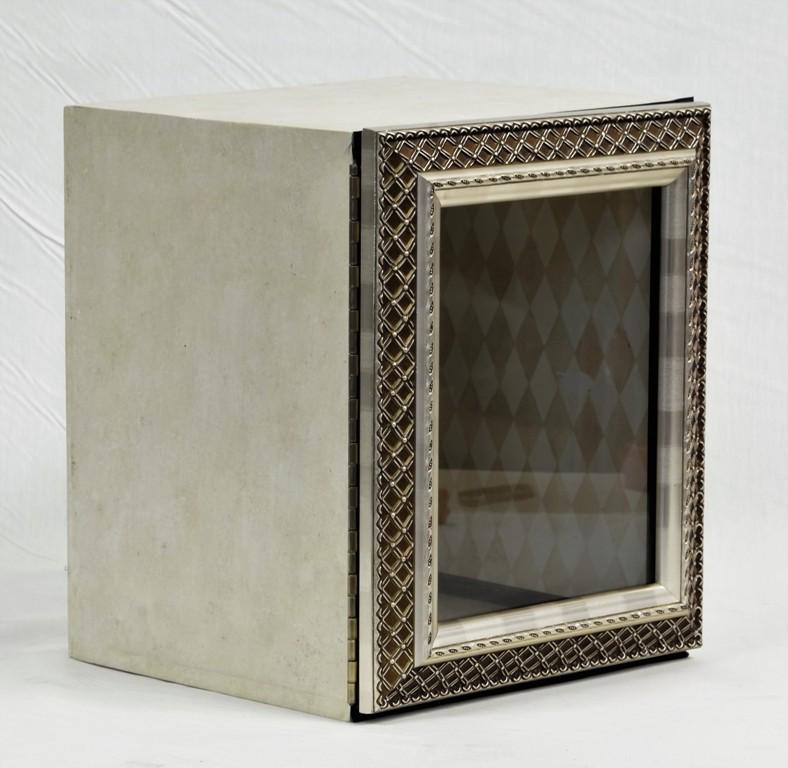 Small Living Room Box Dollhouse (1 of 3)