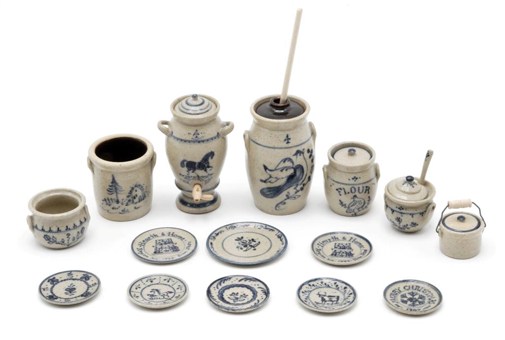 Jane Graber Stoneware Dollhouse Miniatures (1 of 1)