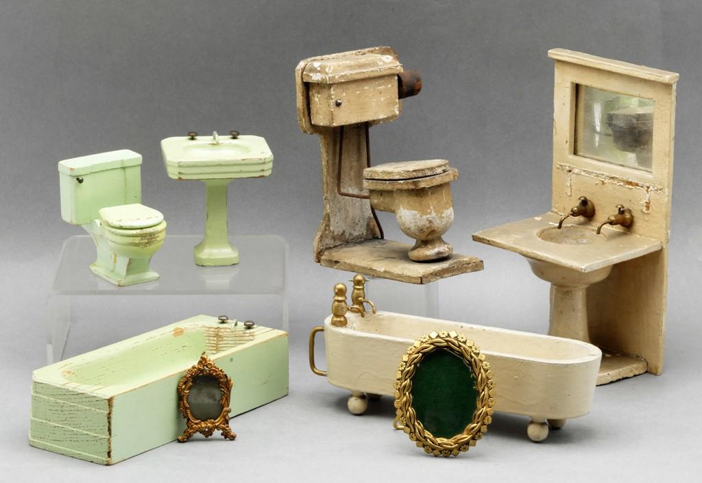 Dollhouse Antique Bathroom Fixtures & Mirrors (1 of 1)