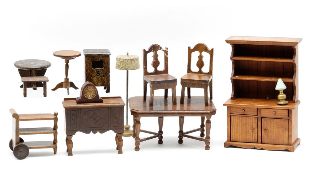 Vintage Wood Dollhouse Furniture Miniatures (1 of 1)