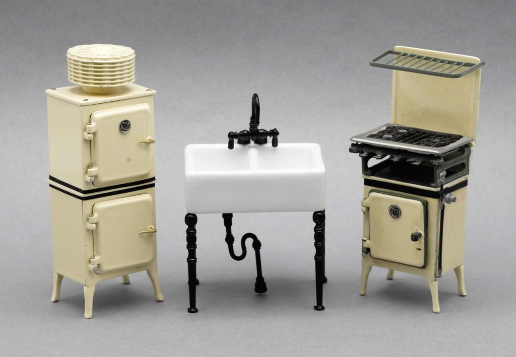 Kitchen Stove & Fridge Dollhouse Miniatures (1 of 1)