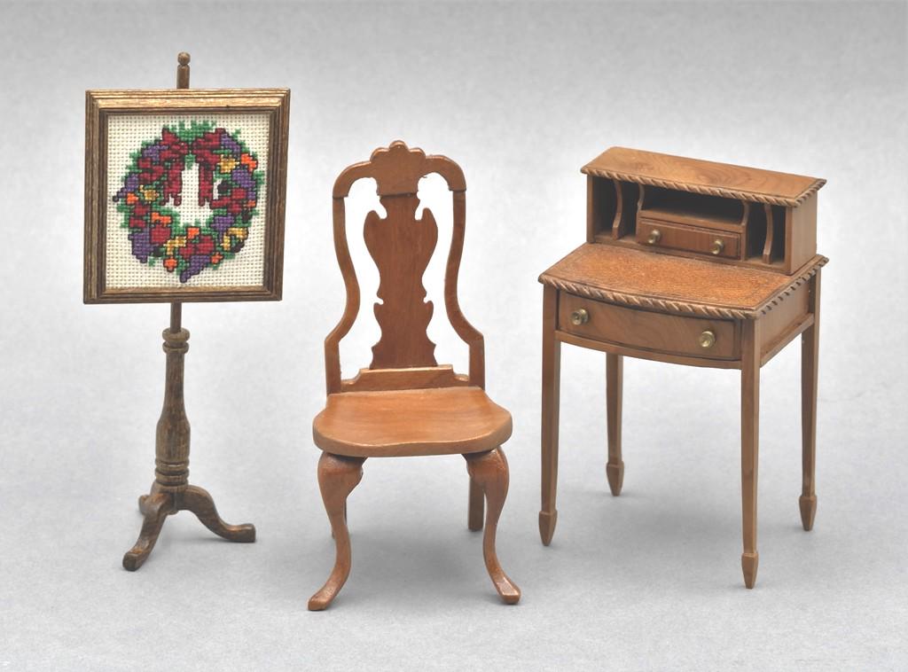 Dennis Jenvey Writing Desk Dollhouse Miniatures (1 of 2)
