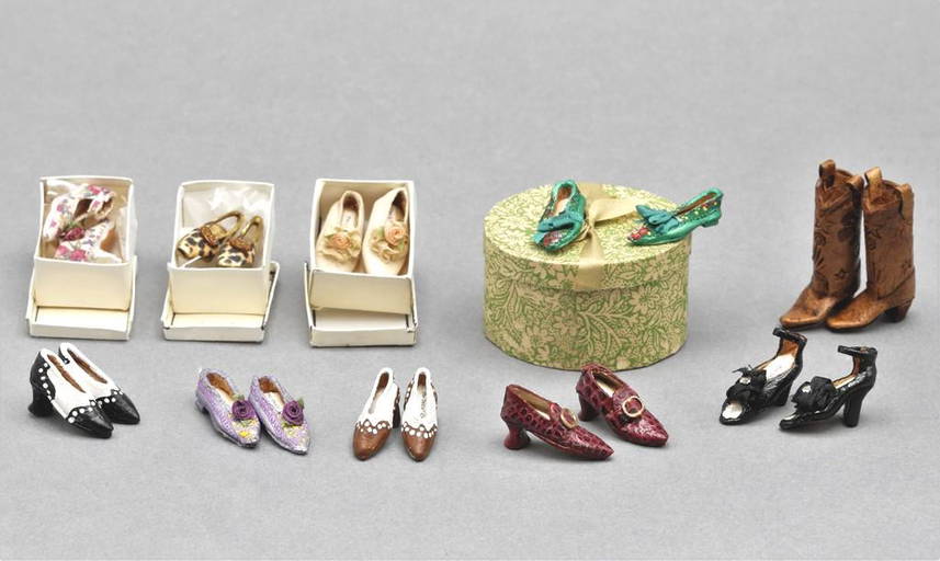 Dolls' Cobbler Shoes & Boots Dollhouse Miniatures