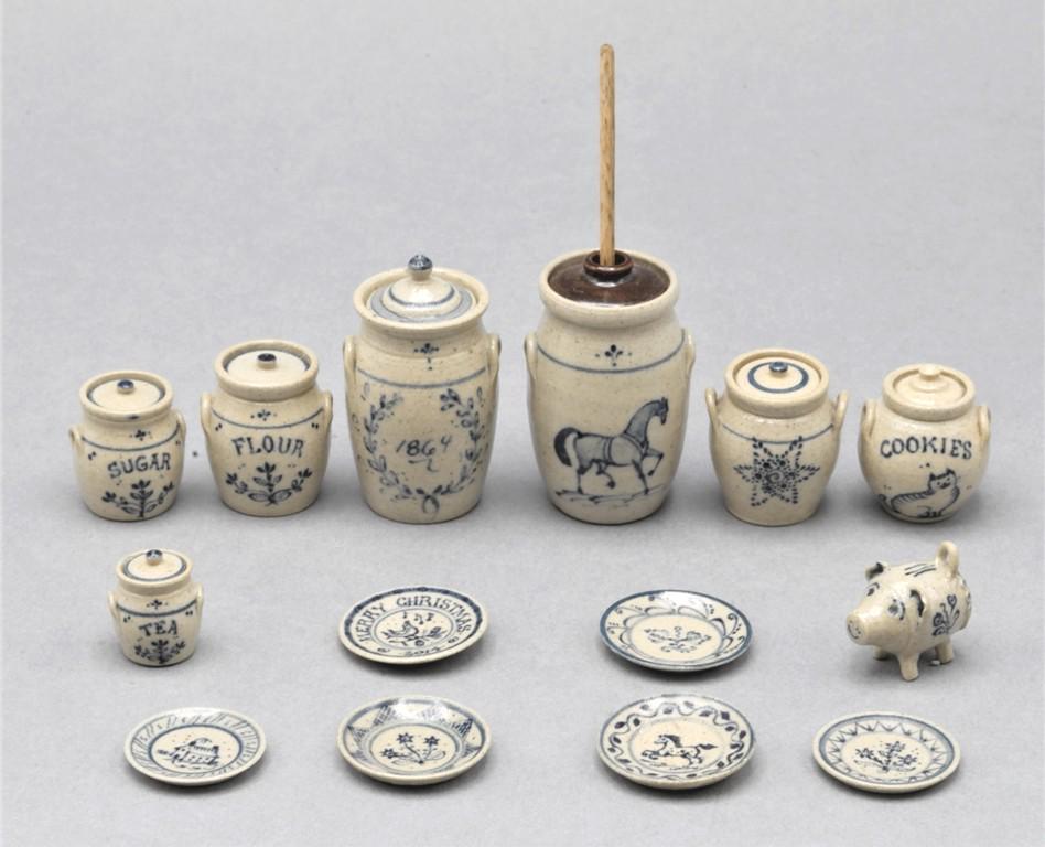 Jane Graber Stoneware Dollhouse Miniatures (1 of 1)
