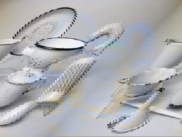 Miniature Graniteware Kitchen Pieces: Miniature graniteware kitchen pieces, white graniteware grater, funnel, 2 colanders, dipper, fish mold, pot w/lid, pail, advertising plate, 2 1/4" t