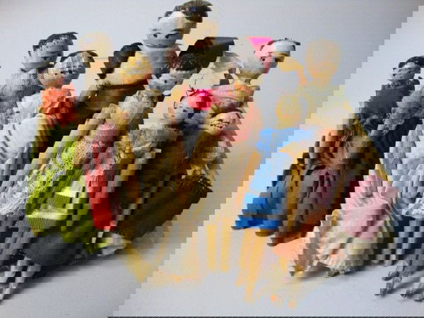 Wooden Peg Dolls: Eight wooden peg dolls, some may have had repair, 4 3/4" t