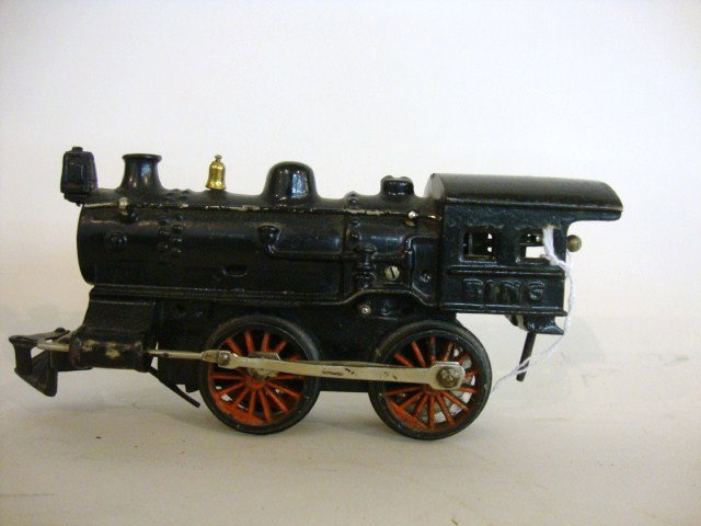Vintage Bing Cast Iron Engine 2 pieces: Cast Iron Bing Wind-up Locomotive 0-4-0, no key, not tested, also has a tender included