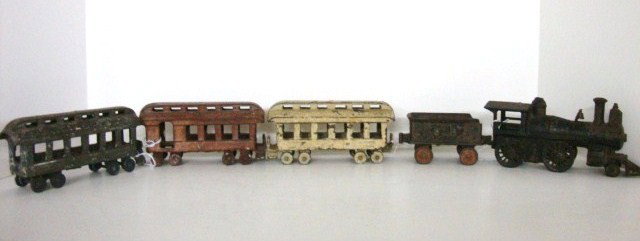 Hubley Cast Iron Train Set Engine, tender, 5 pcs: Hubley 5 piece Cast Iron Train Set w/engine, tender, 3 passenger cars, engine & tender in good condition, 3 passenger cars all painted, all have issues with steps being broken off. Engine has patent d