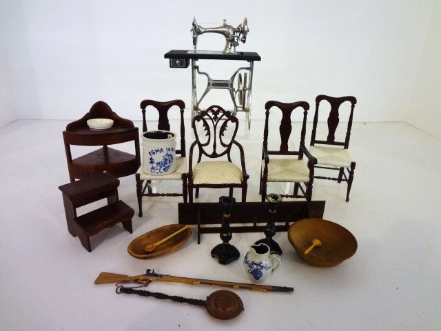 Miscellaneous Furniture and Pottery: Four Bespaq chairs, a nice mahogany washstand, W. Kemp bedsteps, modern reproduction sewing machine, three pieces of Vernon pottery and a few accessories.