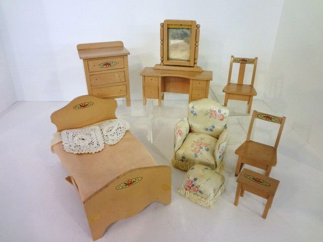Wisconsin Toy Co. Bedroom Set: Vintage Goldilocks bedroom furniture by the Wisconsin Toy Co including a bed 6" L (one slat loose), tall chest and dressing table (both missing knobs) chair, rocker (missing back slat) and stool. Also