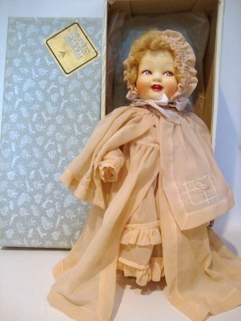 Poupees Raynal in Original Box: Poupees Raynal in OB & clothing 16", includes original necklace, great doll!