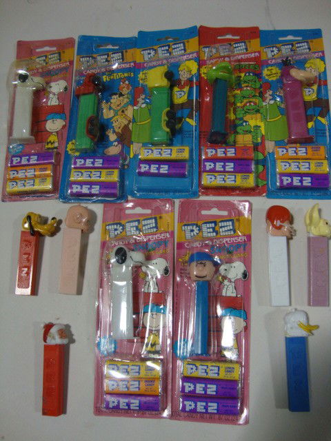 Pez Containers: Modern Mint in Pack Dino, Truck, Snoopy, etc., earlier Pluto, Santa, Easter Bunny, Donald Duck, Football Player