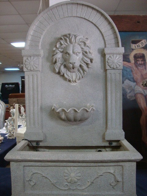 Lion Fiberglass Fountain: Lion Fiberglass Fountain w/electric, working condition 30" (w) 52" (t)