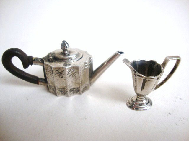 Meyers Two-piece Paul Revere Tea Set: Two-piece Meyers Paul Revere tea set with teapot and sugar 1.25" largest, marked "M"