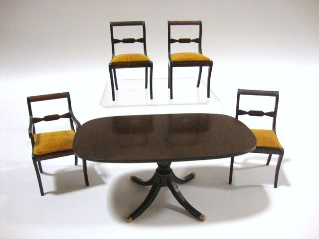 Eric Pearson Breakfast Room Table: A nicely proportioned breakfast room set comprising a mahogany Duncan Phyfe pedestal table with rounded rectangular top, beautifully finished and attributed to Eric Pearson 5.25" L, 3" W and 2.5" H, w