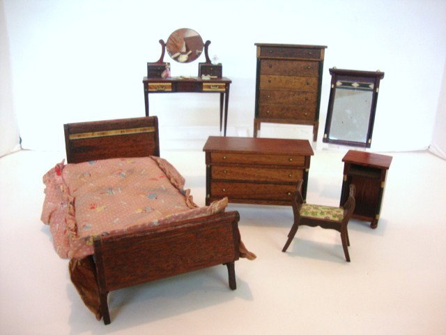 Block House Furniture: Seven Piece Bedroom Set