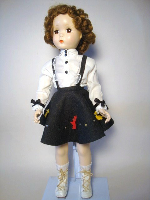 Mde Alexander HP Maggie Teenager Walker: Mde Alexander 20" HP Maggie teenager walker untagged could be Sears Betty