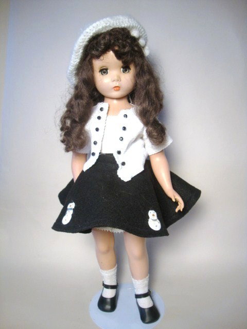 Mde Alexander HP Maggie teenager: Mde Alexander 20" HP Maggie teenager untagged could be Sears Betty crack on left side of neck newer shoes