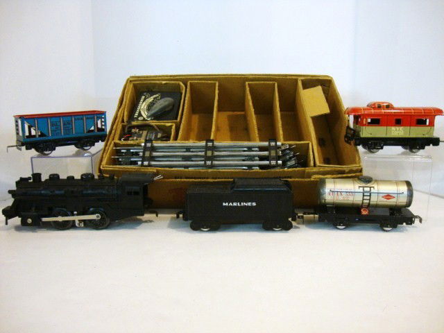 Marx Freight Set #4222 in OB: Vintage Marx O27 Train Set in original box, set includes #400 engine, Marlines tender, 553 tanker, Hopper, 20102 Caboose, 45 watt transformer, 12 pcs. track (8 curve, 4 straight), track terminal clip,