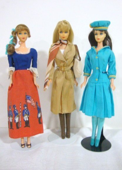 3 Mod Barbies: 1 Brunette Talker (non working) 1 Blonde TNT and 1 Brunette TNT (face is pale and missing tip of finger) wearing Best Buys #9158 and #2788 and See Worthy