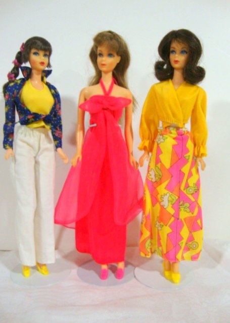 3 Mod Barbies: Brunette Talker (mute) Brunette TNT, and Brunette Flip. Wearing Best Buys 9559,9962 and 8683