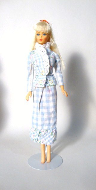 Platinum TNT Barbie: Gorgeous Platinum Blonde TNT Barbie. Wearing Best Buy #8621