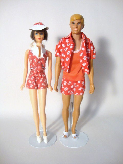 Mod Barbie and Ken: Brunette Hair Fair and Malibu Ken wearing Matching best Buy Outfits. #2220