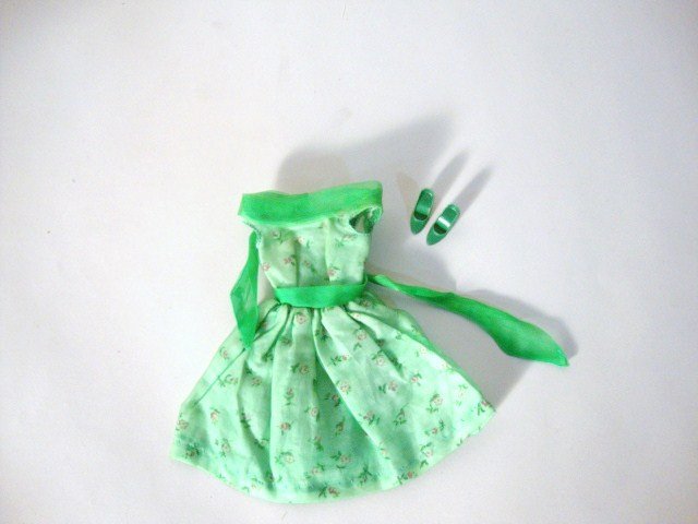 Modern Art #1625: Crisy Dress! To Modern Art #1625 and Japan Green Closed Toe heels