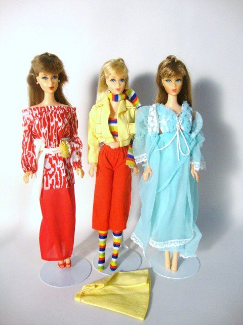 3 TNT Barbies: 2 Brunettes (one with restoration) and a Blonde (on a standard body), wearing 7242,9743 and 2781