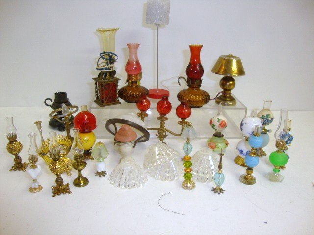 Dollhouse Lighting: Dollhouse Lighting, large grouping of dollhouse lamps, etc., some Artisan, some original