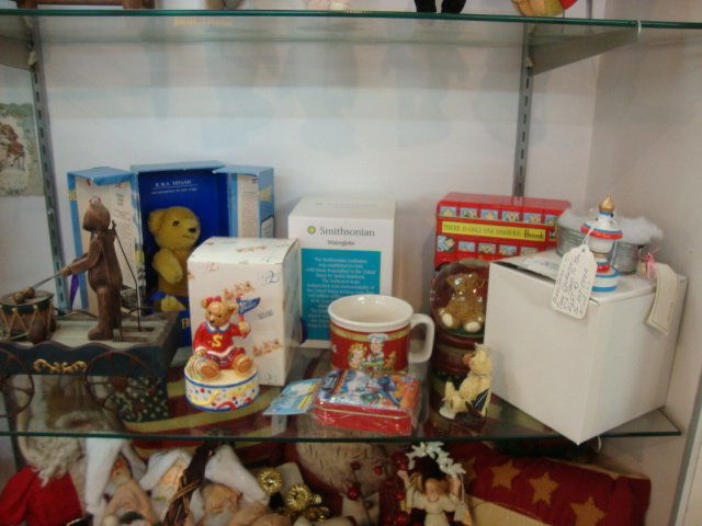 Bear Collectables: Commerical Bears: Tin toys, Train, etc. Shelf Lot