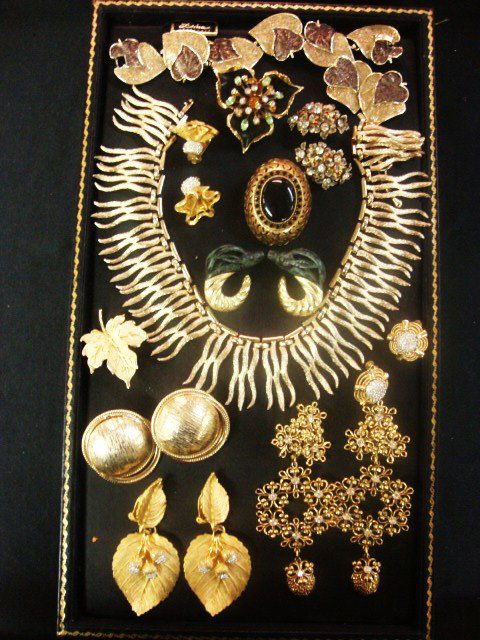 Vintage Designer Costume Jewelry: Vintage Costume Jewelry: Designer Necklace, POnns, etc. Sandor, HAR, AC. co. Trifari, Ram, Monet Craft, Vendome, etc.