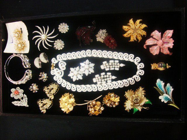 Vintage Designer Costume Jewelry: Vintage Costume Jewelry: Designer Necklace, Pins, clips, Jomaz, Warner, Giovanni, Marvella, Weiss, trifari, florenza, Corocraft, etc.