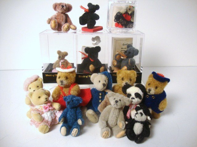 Miniature Teddy Bear Collection: Fifteen Artist Teddy Bears, all colors and Styles, Becky Wheeler, Theresa Wu, Little Jem and others 23 1/2" tallest
