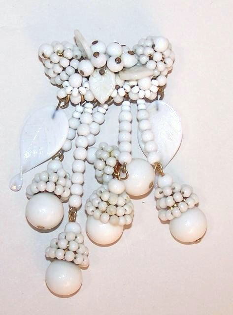 Miriam Haskell Pin: Unsigned Miriam Haskell dangle pin