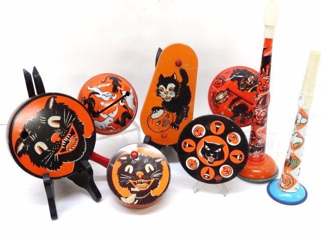 Tin Halloween Noisemakers: Tin Halloween Noisemakers, 2 horns, 7 1/2 in., 8 pcs.