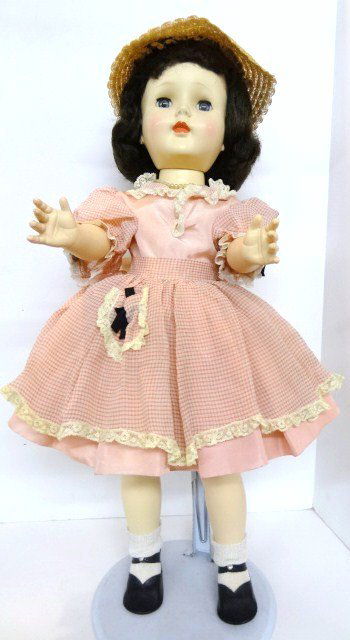 American Character Sweet Sue Doll: American Character 24 in. Sweet Sue walking doll all original