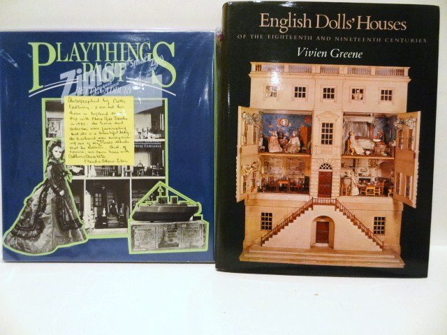 Vivien Greene's English Dolls' Houses: Scholarly reference book by English dollhouse expert Vivien Greene, B&W photos, 1979 edition, in good condition. With a copy of Playthings Past signed by authoress Betty Cadbury.
