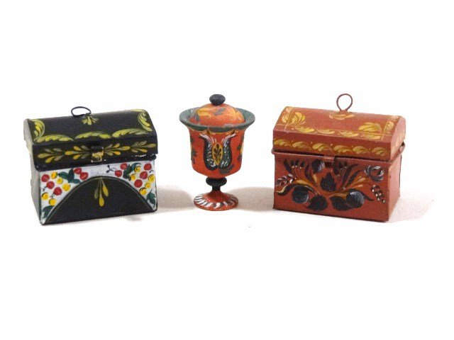 Mary Grady O'Brien Deed Boxes: Classic Tole deed boxes just over 1/2" H and hand-painted by Mary Grady O'Brien plus a Lehn ware covered footed cup 3/4" H by the same artist. Still the best!
