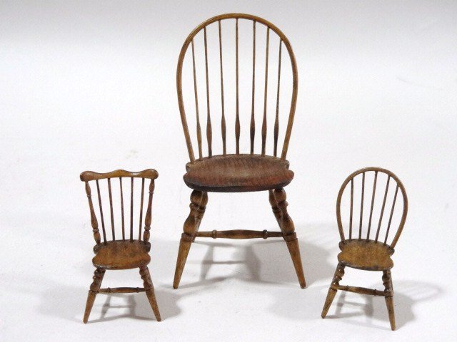 Edward Norton Windsor Chairs: An elegant hoop-back Windsor chair 3.25" H and a pair of half-inch scale chairs, all by Edward Norton.
