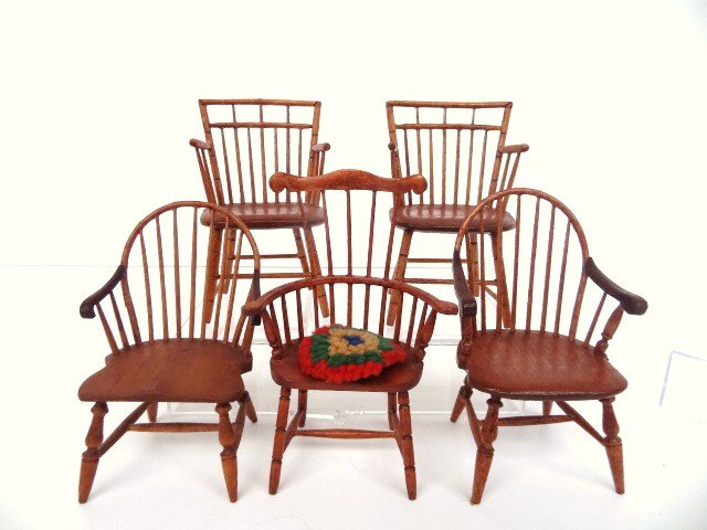 Assorted Artisan Windsor Chairs: Five chairs by the Carlo and Barbara Conte including two birdcage Windsors 3.25" H, two hoop back chairs and a comb-back Windsor.