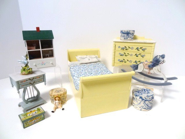 Jeanne Chapman Sleigh Bed: A pretty painted sleigh bed 3" H, 7" L, 3.5" W with matching chest. Also a painted marble-topped stand by J. Gans, child's dollhouse, hatboxes, rocking horse, avian figurine and a cute painted box, un