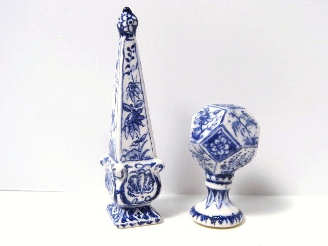 Henny Staring-Egberts Delftware: A porcelain obelisk 1 7/8" H and a flattened wig standard by distinguished Dutch artisan Henny-Staring Egberts.