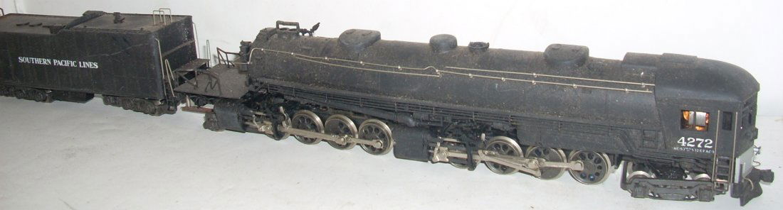 AHM HO Cab Forward Engine: AHM HO SP Cab Forward engine & tender 4-8-8-2 in original box, box in fair condition, engine needs cleaning, untested