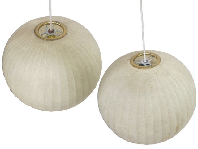 Pair George Nelson Round Bubble Lamps: Pair George Nelson round bubble lamps, 16 in. (T) x 18 in. (W)